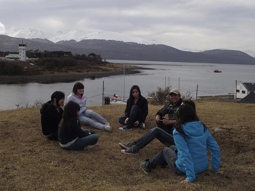 JÓVENES PARTICIPAN EN EL TALLER DE TREKKING DEL INJUV EN PUERTO WILLIAMS
